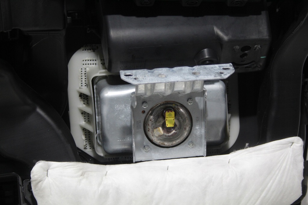 фото №8, Приборная панель консоль подушка безопасности подушки безопасности fiat 500 l