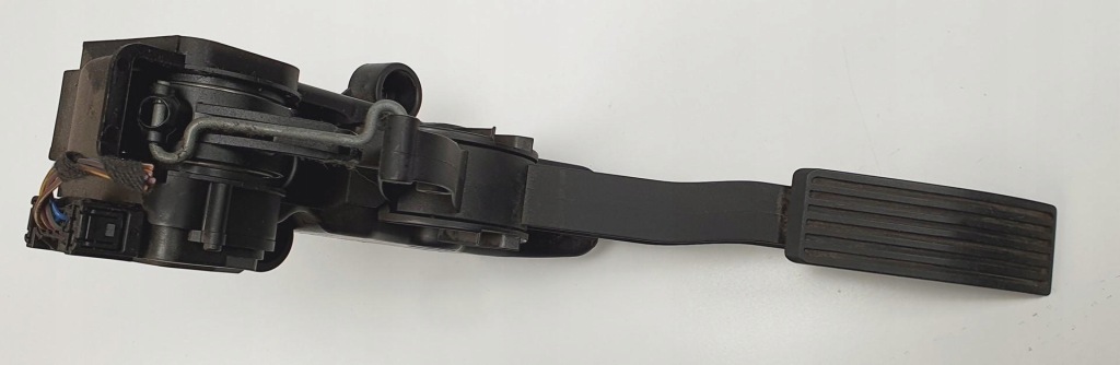 фото №1, Педаль газа потенциометр mercedes w169 a1693000304