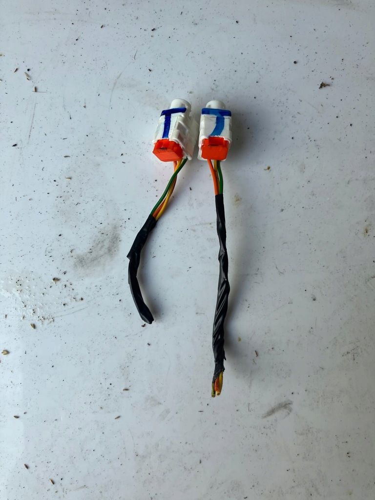 фото №1, Штекер подушки безопасности воздушной сиденье citroen c3 aircross 3 pin