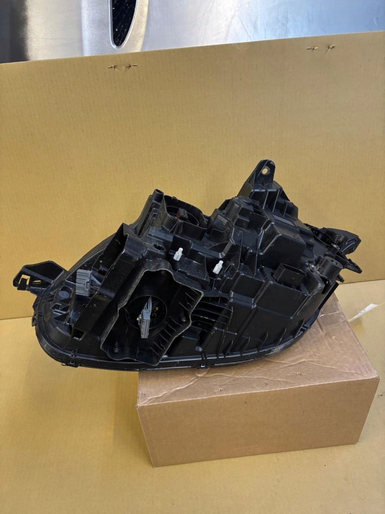 Купити Volvo xc90 2 2016- фара правий full led америка 31656989