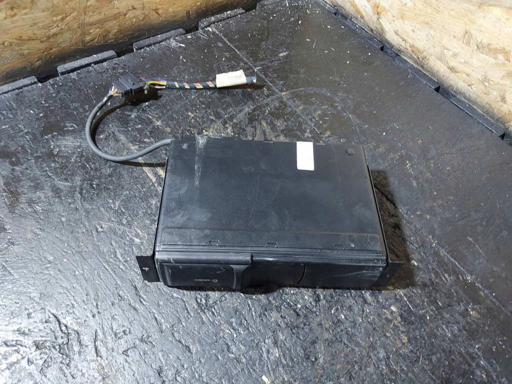 фото №11, Чейнджер дисків cd volkswagen passat b5 3b0035111b