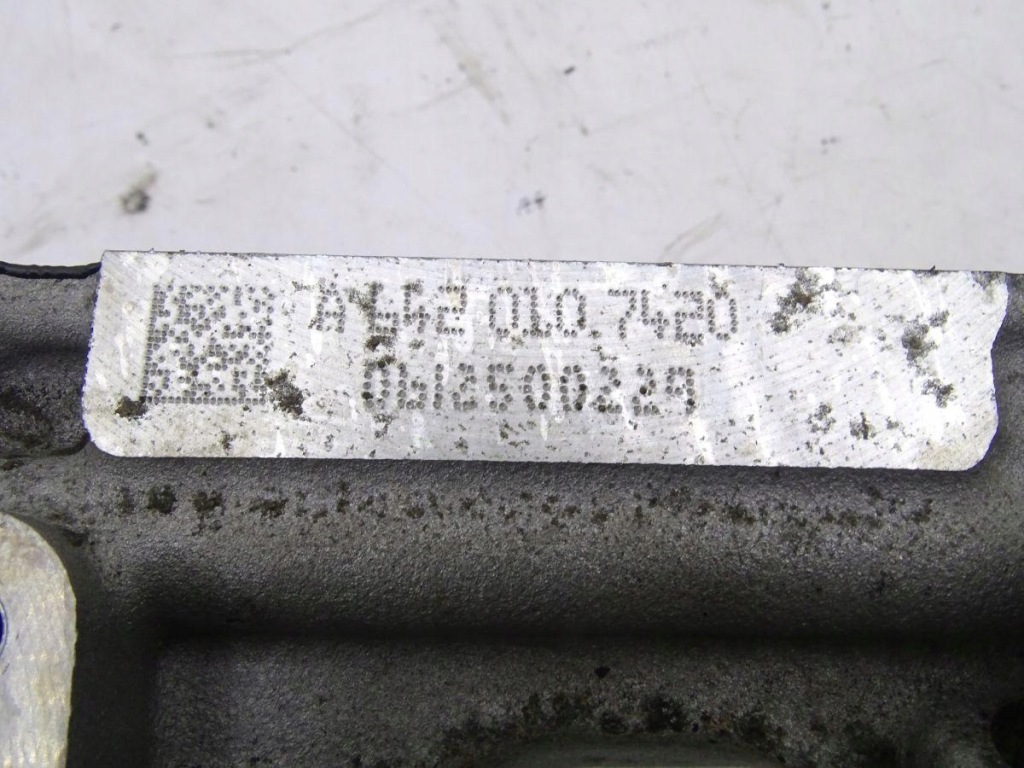 Mercedes e-klasa w211 05-08 3.0 cdi om642 головка правый  a6420107420 #3 Киев