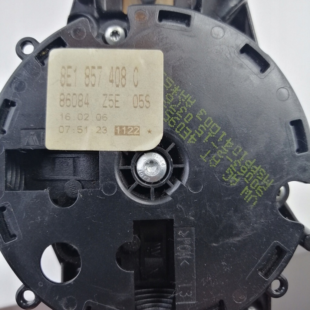 фото №5, Audi rs4 b7 8e0 sedan kombi кронштейн дзеркало правого пасажира