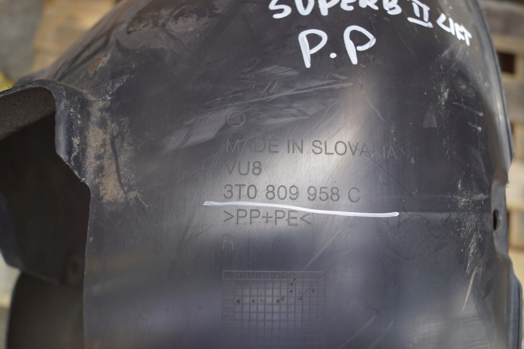 фото №9, Підкрилок правий перед skoda superb ii lift