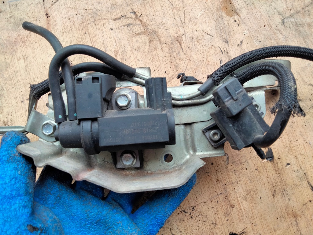 фото №7, Клапан датчик вакуум avensis t25 2.2 d-cat