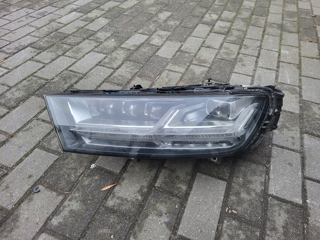 фото №1, Лампа ліва full led q7 4m0941035 комплектна стан bdb