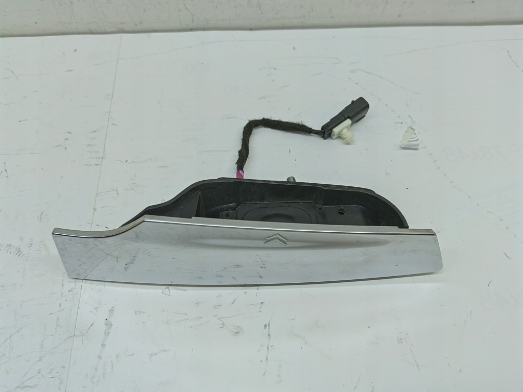 фото №3, Ford ecosport 1.0 кнопка крышки багажника