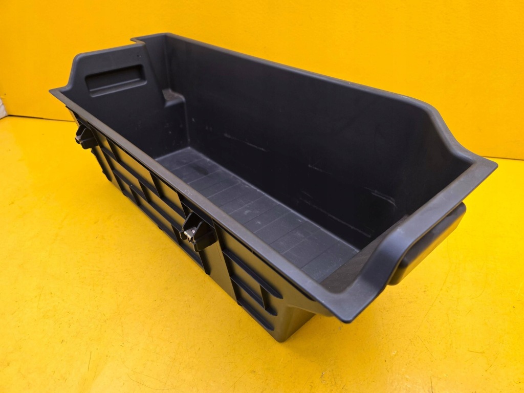 Купити Бардачок підлоговий багажника задній audi e-tron 50