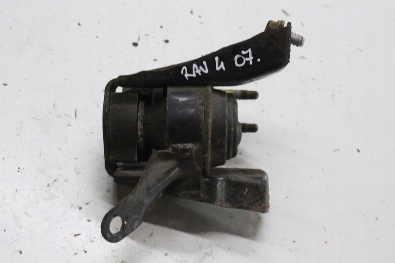 фото №3, Toyota rav-4 rav4 ii 1.8 кронштейн подушка двигателя