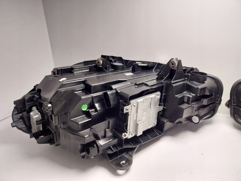 Bmw 1 f40 лампа led перед правая левая rhd uk nowa Цена