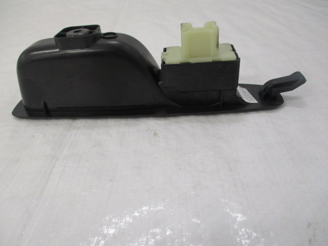 фото №9, Переключатель окон renault оригинальный номер 829614619r