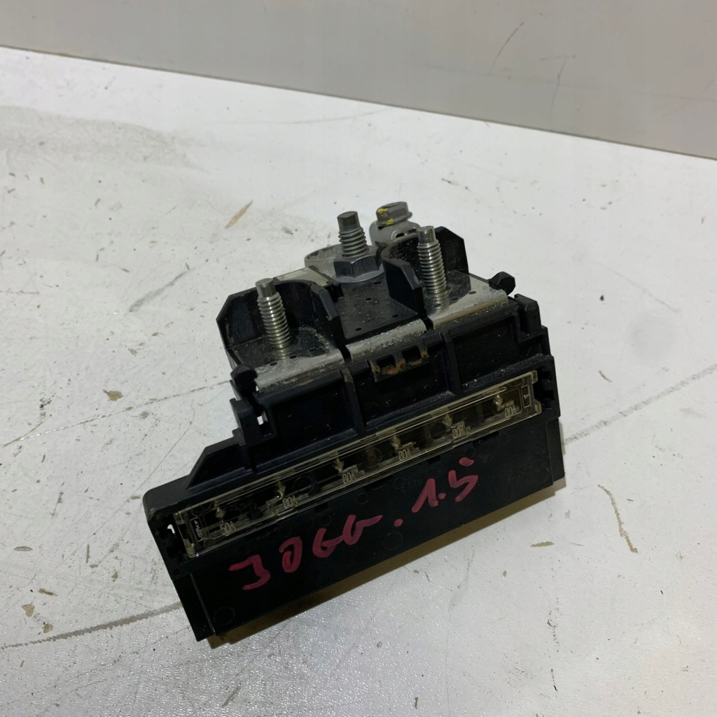 фото №1, Dacia jogger 1.5 dci adblue клемма предохранители аккумулятор