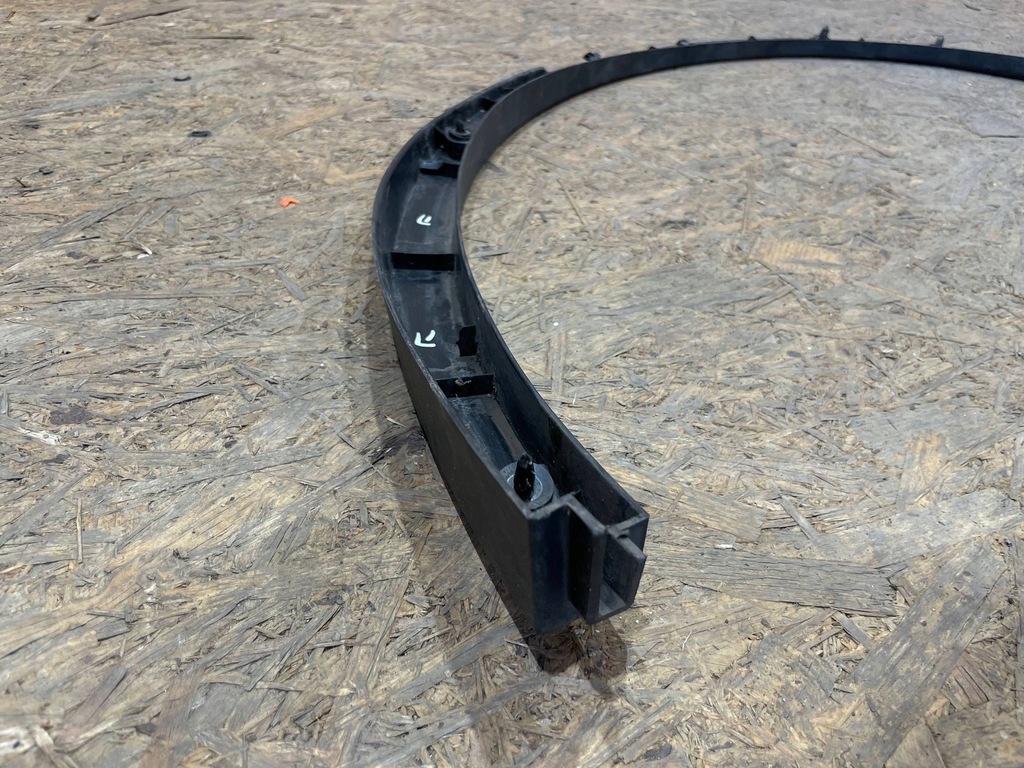 фото №8, Tesla model y 20- молдинг накладка na крыло правый задняя задняя