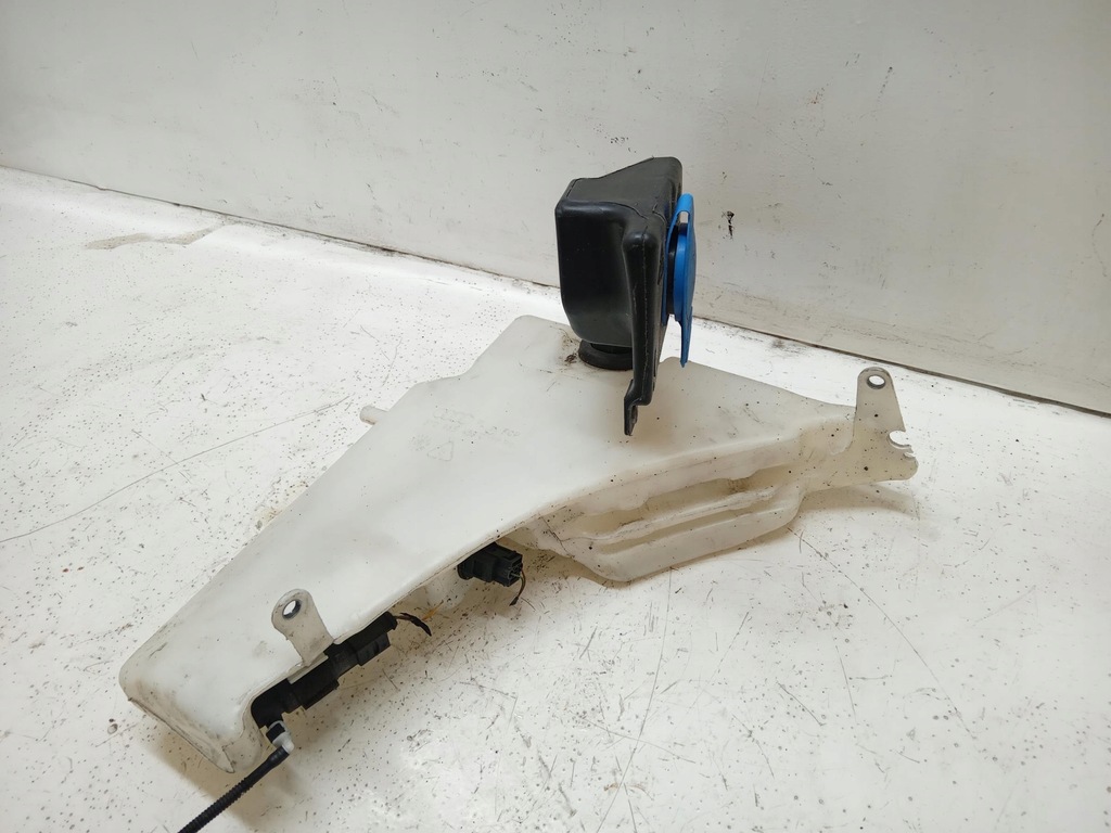 фото №1, Бачок омывателя помпа audi a5 8t