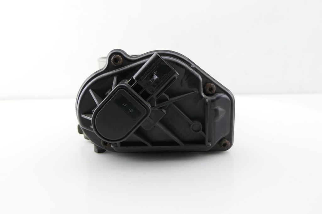 фото №5, Дроссельная заслонка volvo v70 iii 2.0 4m5u-9e927-dc