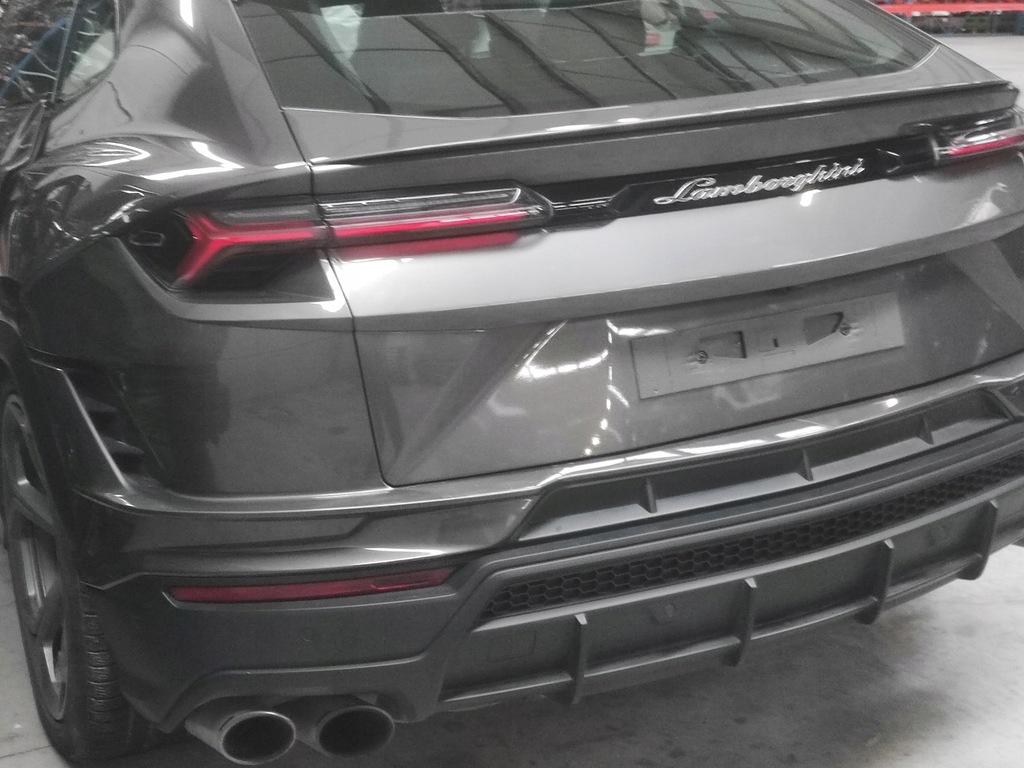 фото №1, Lamborghini urus четверть левая задняя