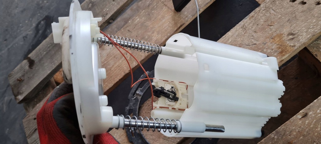 Maserati quattroporte vi помпа пального бака бензин 3.8 v8 670003733 Ціна