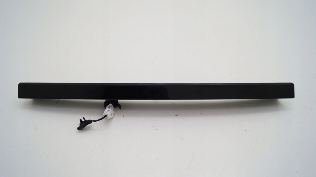 фото №1, Land rover discovery 5 v 16-21 молдинг крышки hy32