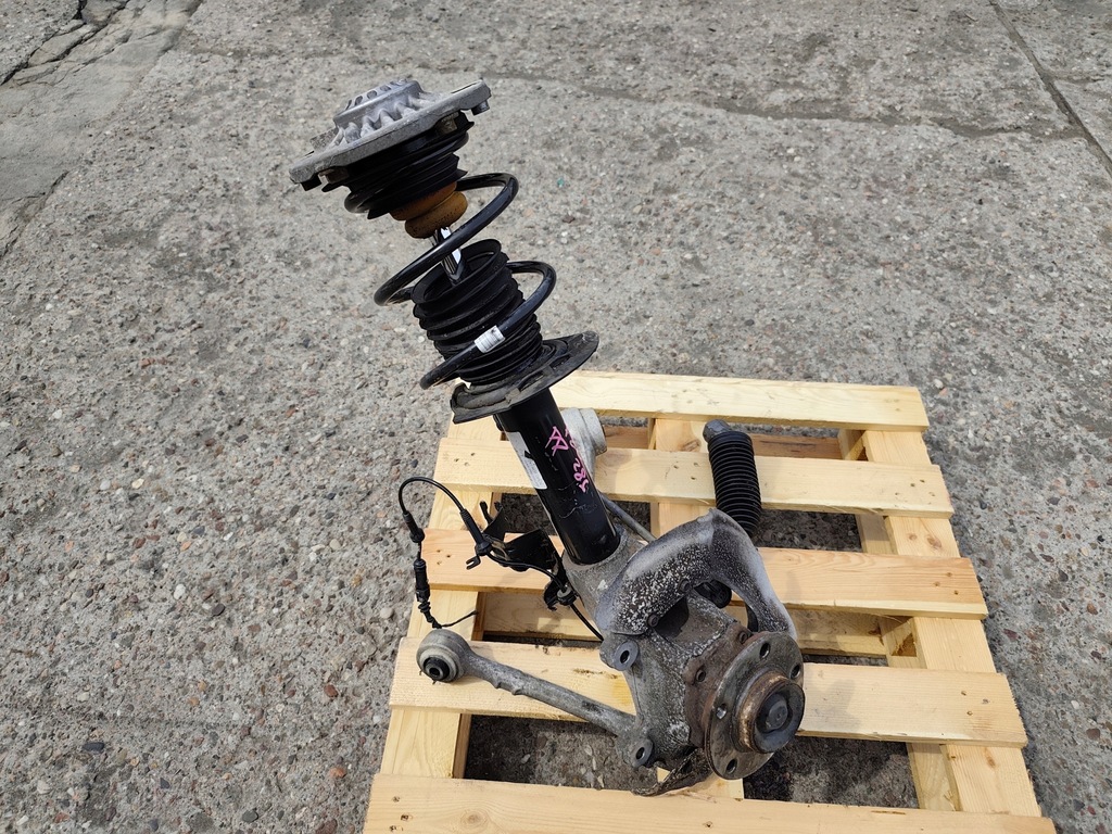 фото №1, Bmw f20 f21 правая передняя поворотный кулак рычаг амортизатор 6792286