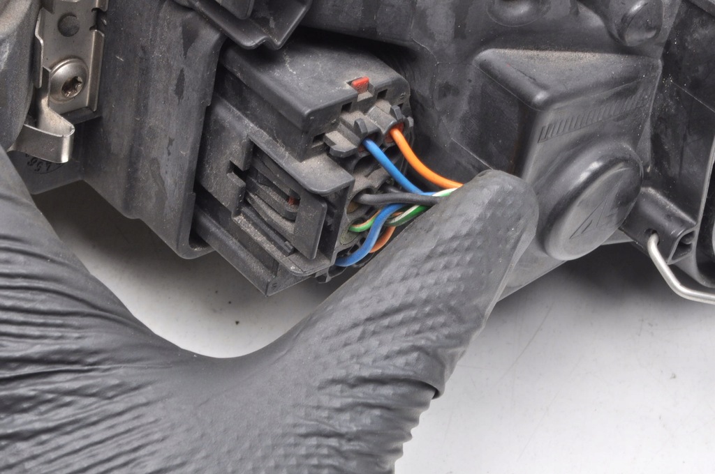 фото №8, Volvo c30 лампа правая передняя правый перед lift europa 31214806