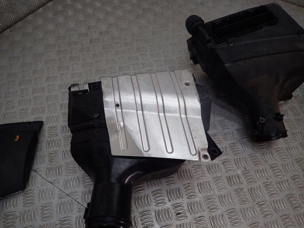 фото №2, Audi r8 4s корпус фильтра воздуха левая l