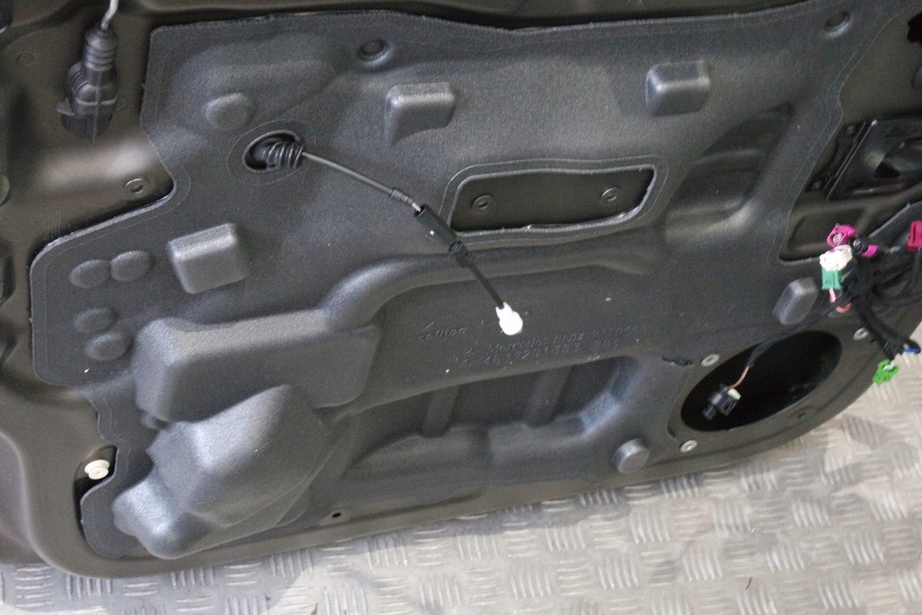 фото №6, Двері лівий перед mercedes w463/4 c864