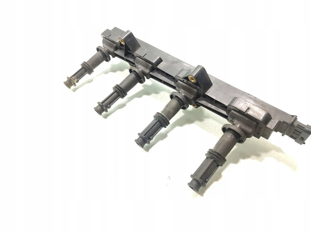 фото №10, Vauxhall signum катушка зажигания wysokiego напряжения 2.2 i бензин 20527 2005