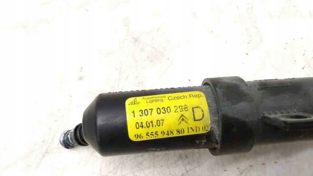 фото №10, Правый омыватель лампы citroën c5 iii rd_ 1307030298 2.7l дизель 150kw