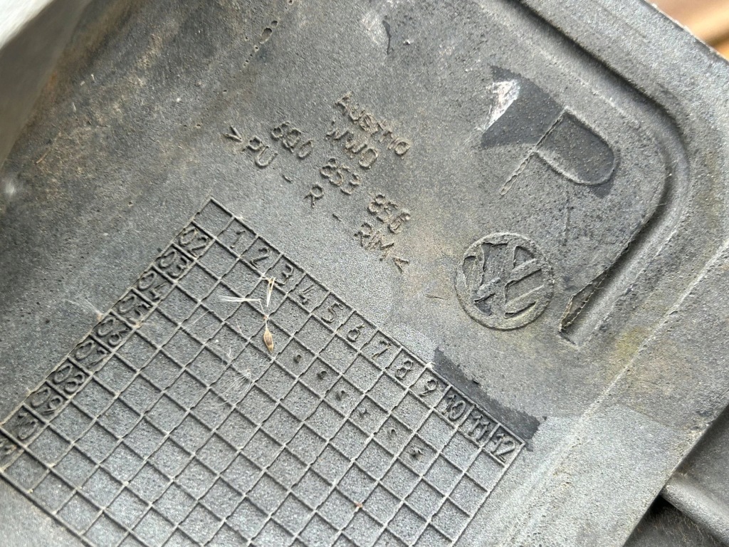 Молдинг накладка порог правая vw polo iv 9n cross 6q0853856 Киев