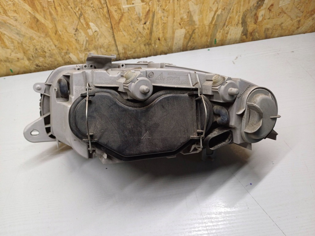 Купити Лампа права перед eu 0301186204 alfa romeo 147