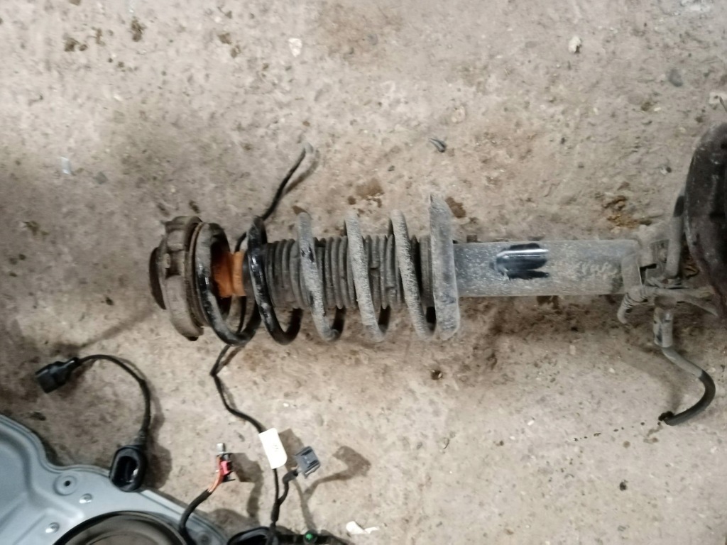 фото №6, Поворотный кулак амортизационная стойка передний правый vw caddy iii