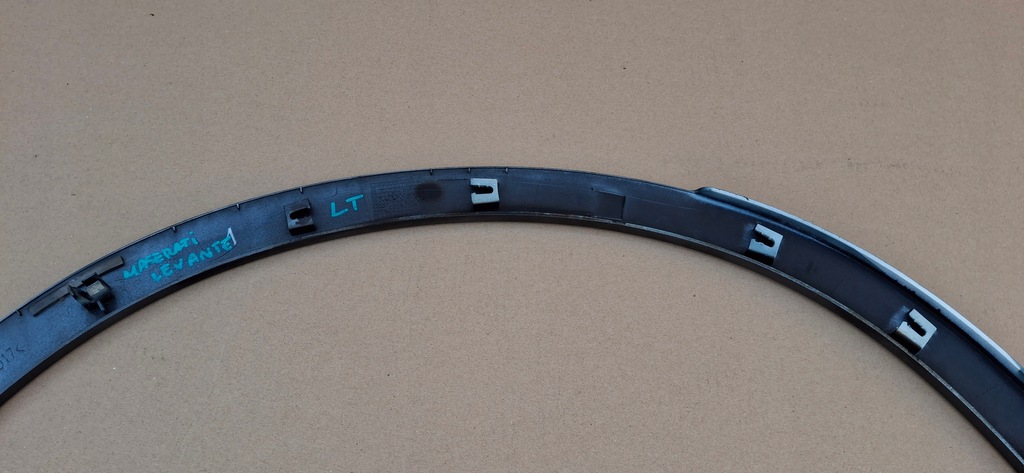 фото №10, Maserati levante молдинг накладка крыла левый задняя 670049027