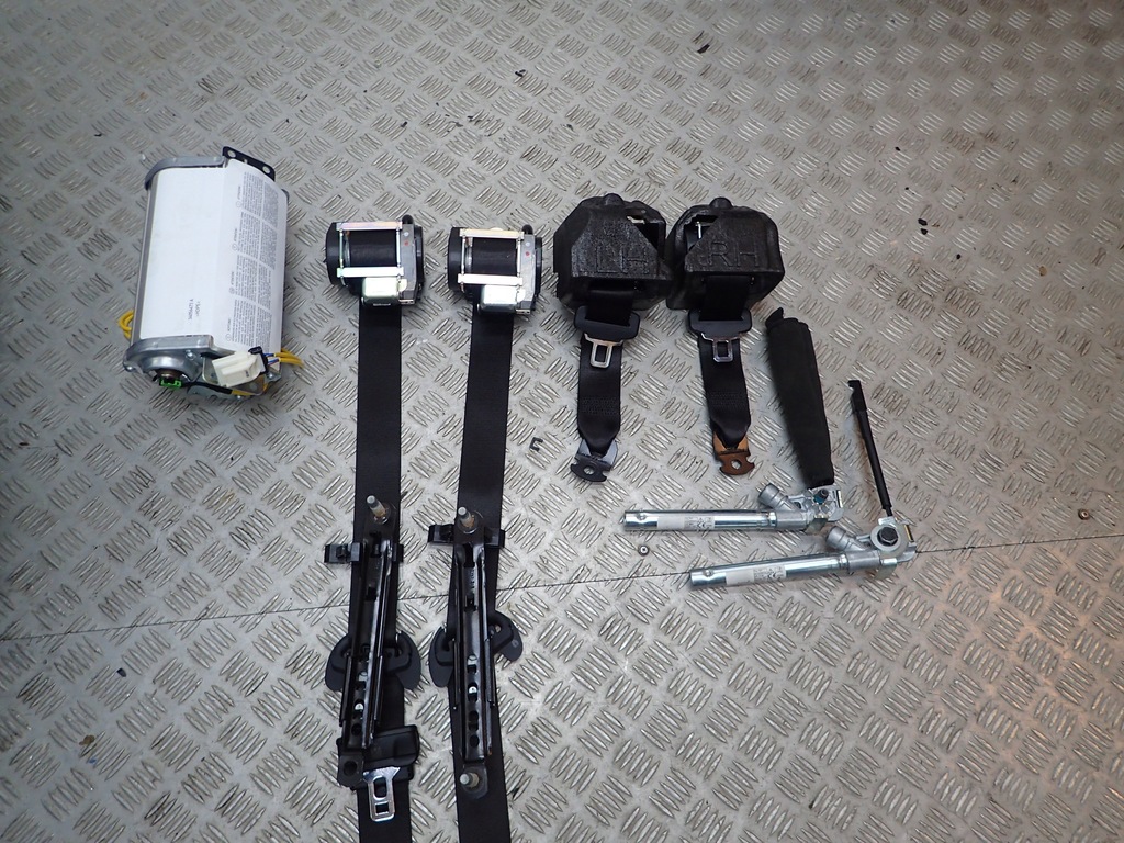 фото №8, Maserati levante консоль приборная панель подушка безопасности подушки безопасности pas