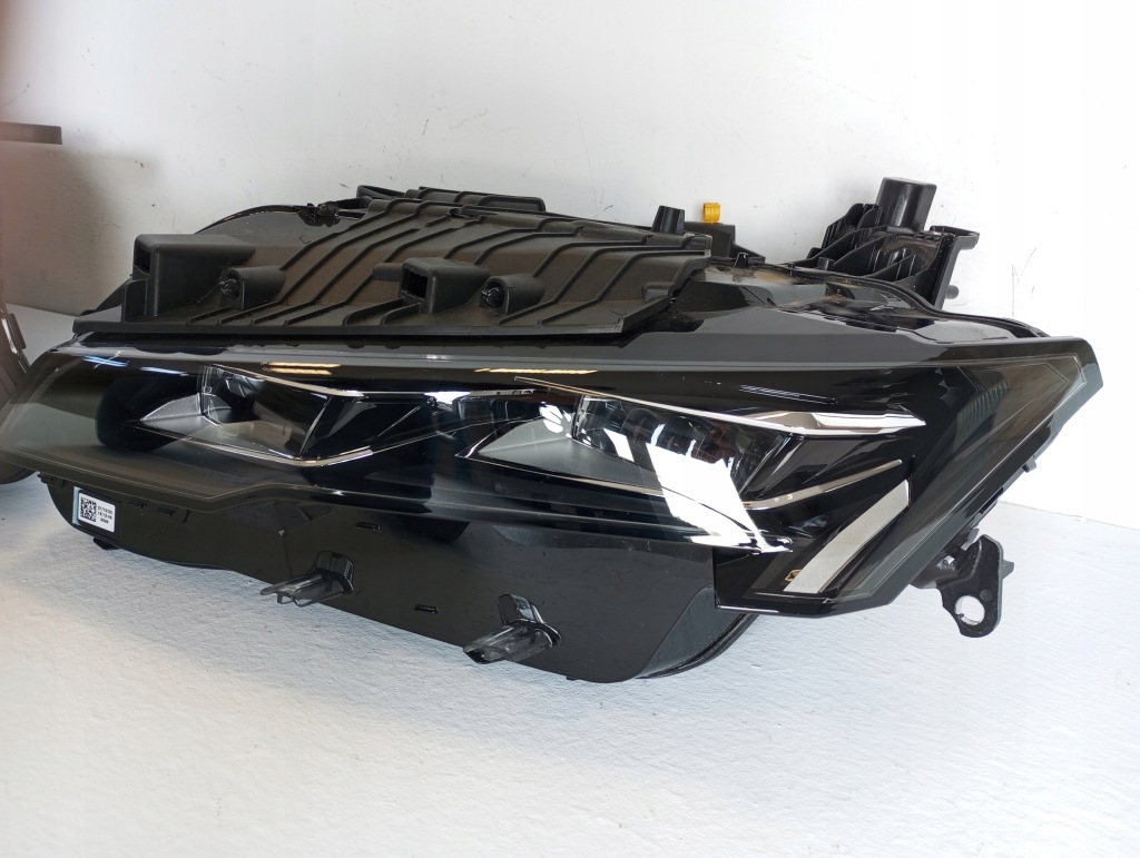 Фара ліва full led peugeot 308 t10 408 9859662180 Оригінал