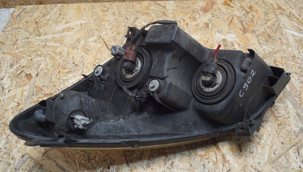 фото №10, Лампа правый перед toyota corolla verso ii