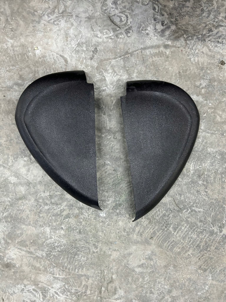 фото №1, Audi a6 c7 защита консоли правая 4g0857086