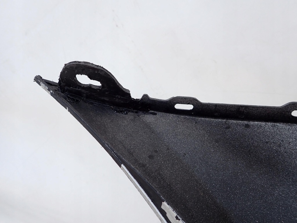 Lexus is 2 05- бампер перед передний Доставка