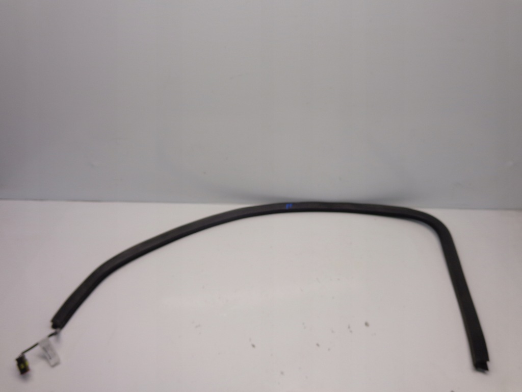 фото №1, Alfa romeo 159 прокладка дверь правый перед + датчик доводчик стекло