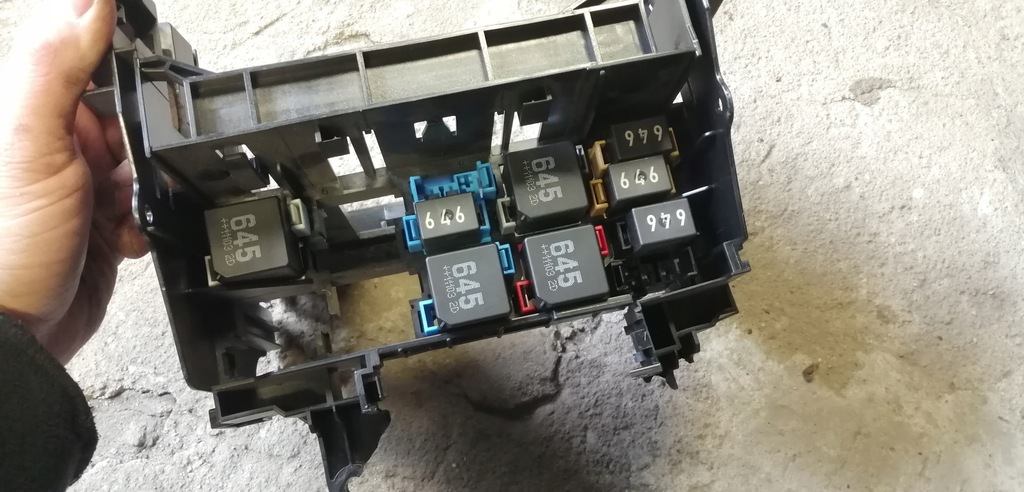 фото №1, Audi a1 10- реле