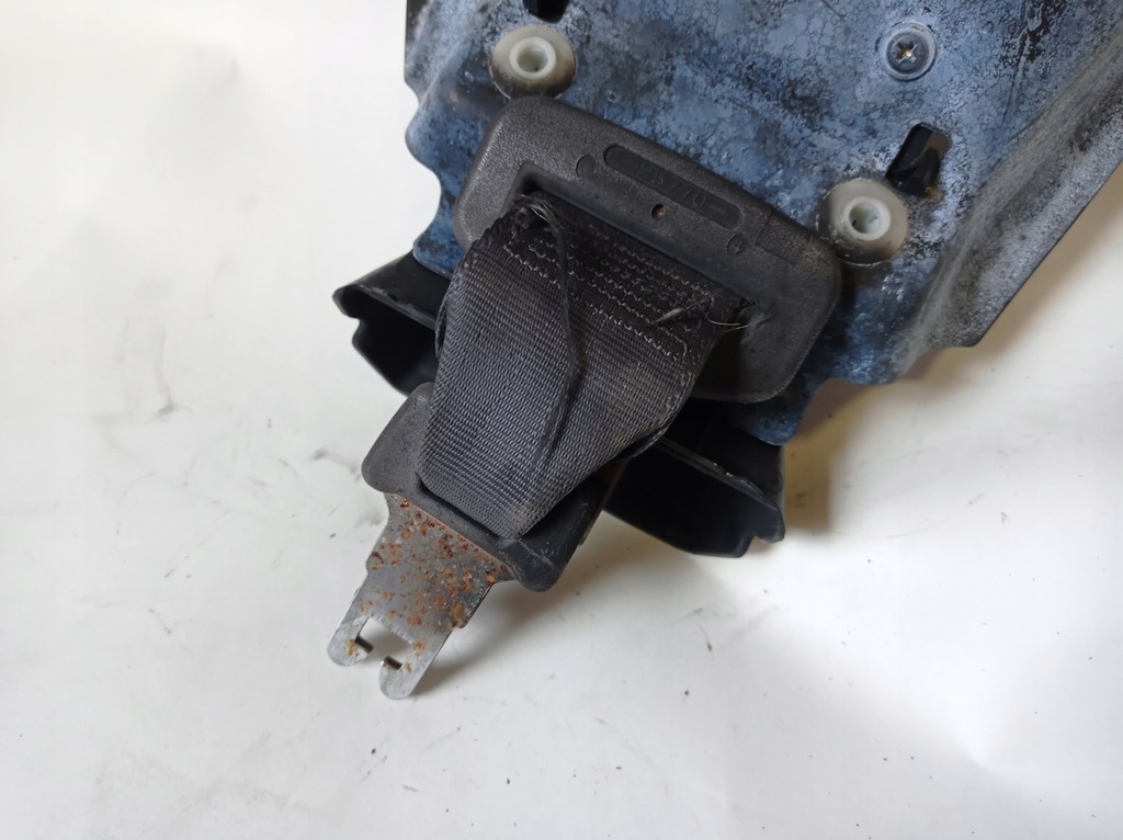 фото №3, Pas безопасности середина задняя rav4 ii 2002