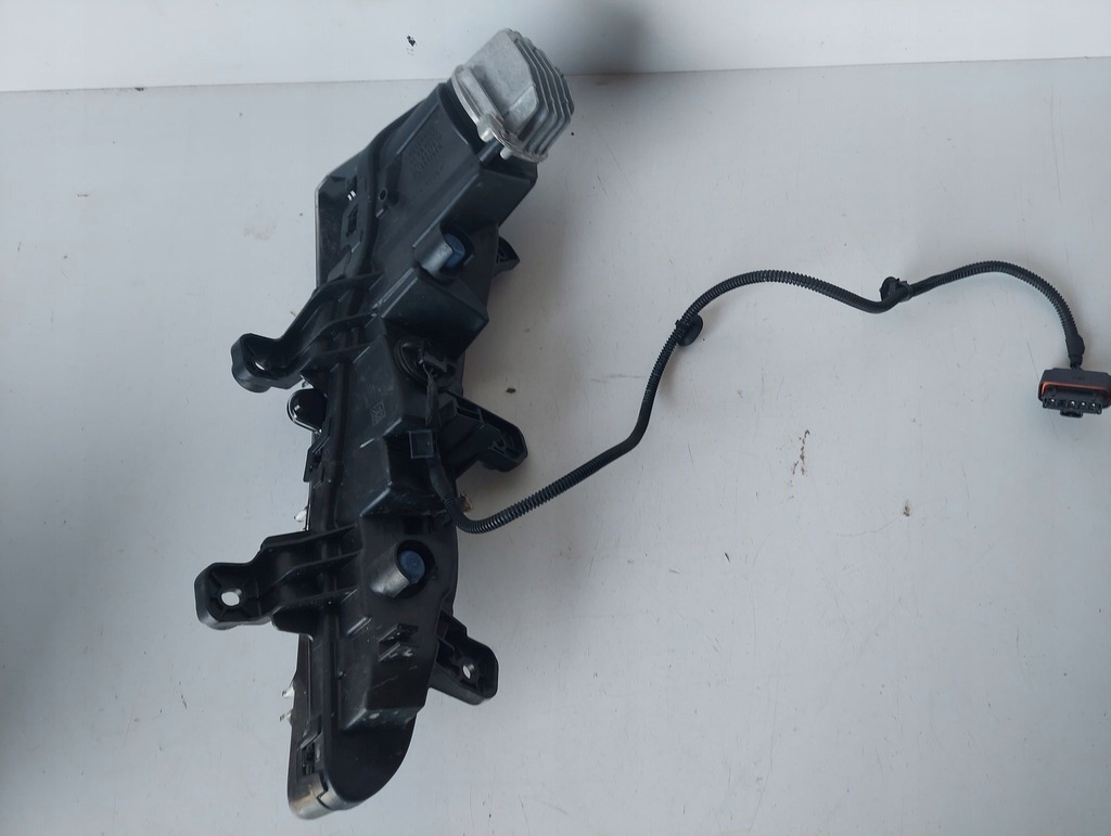 фото №5, Peugeot 2008 ii противотуманная фара led drl правый перед кронштейн