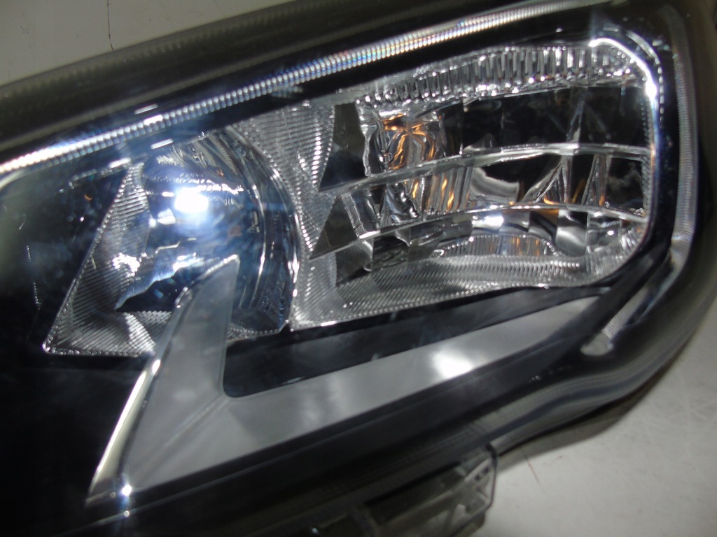 фото №15, Ford focus mk4 лампа led mx7b-13e015-cc