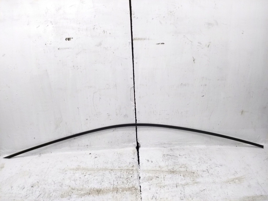 Volkswagen id.3 2023 правый  сторона молдинг кровельная Недорого