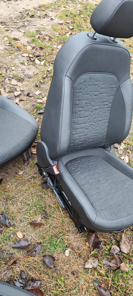 фото №7, Opel corsa e 5d сиденья обивка заднее сиденье комплект полукожа с подогревом