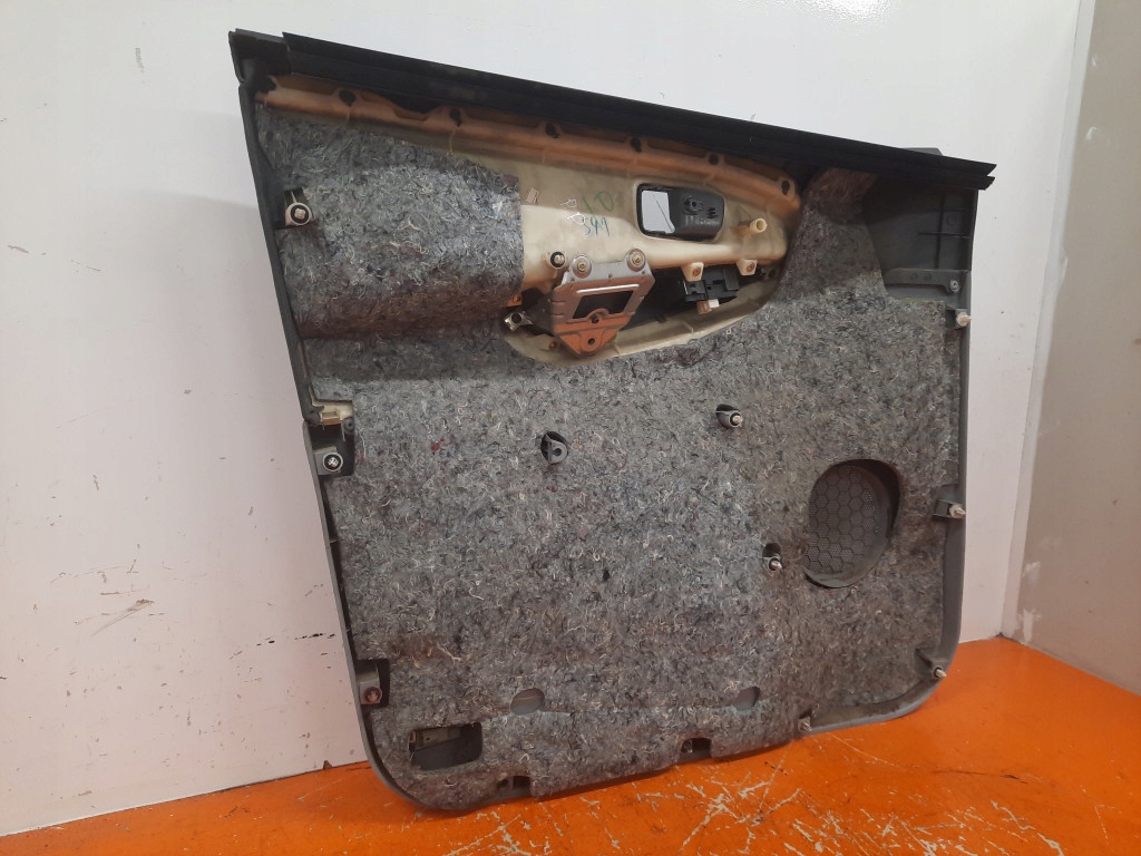 фото №7, Toyota previa 2.0 d-4d xr30/xr40 оббивка двері перед права обшивка