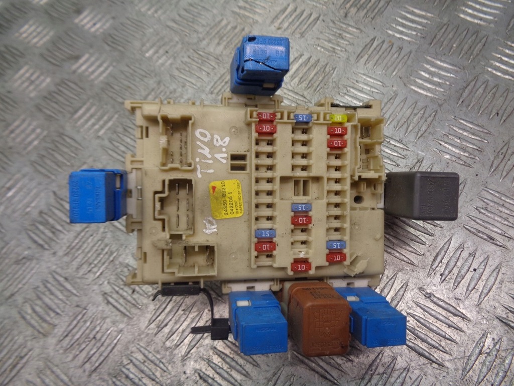 фото №1, Коробка предохранителей almera tino 24350--bu210