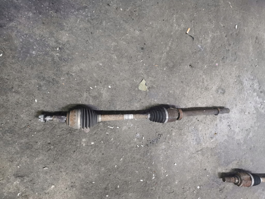 фото №1, Приводной вал длинная правая renault megane iv 1.6 dci 16-