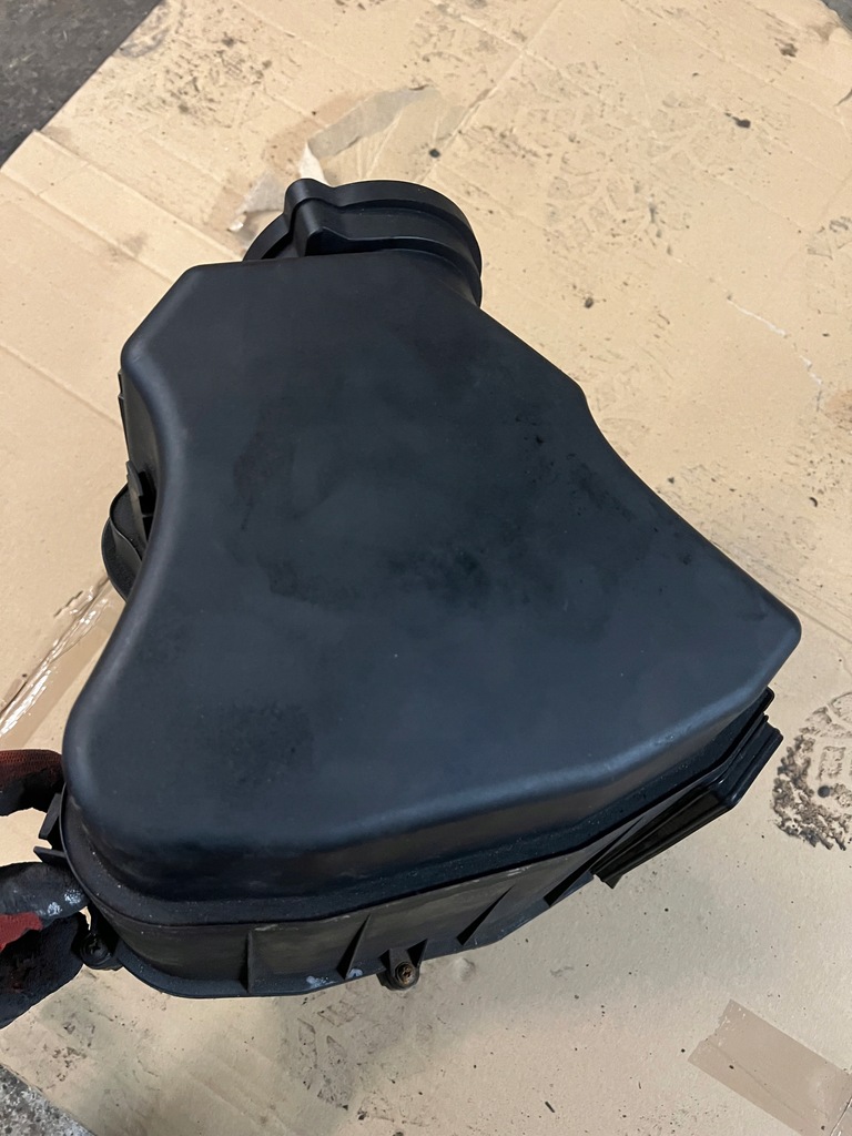 фото №7, Корпус фильтра воздуха audi a8 d3 3.0 asn