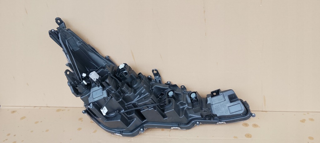 Фара перед передняя левая toyota corolla e21 18-23rok 81150-02s70 оригинал Киев