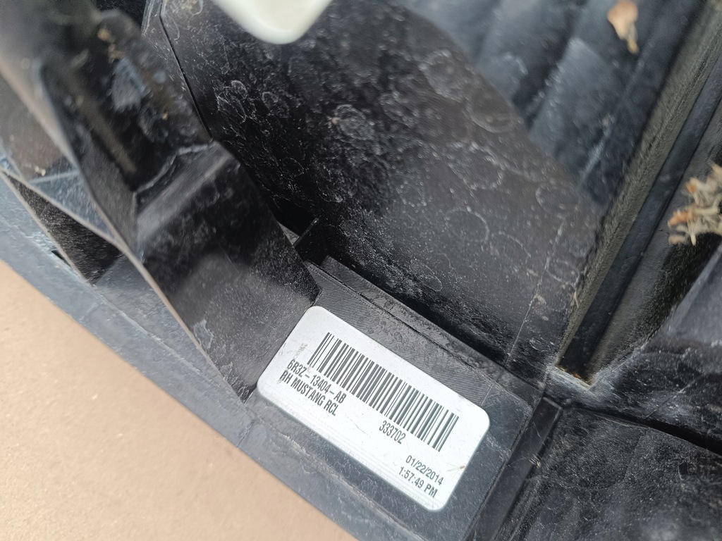 фото №6, Лампа задняя задняя правая ford mustang 2005-2009 левая lub правая демонтаж